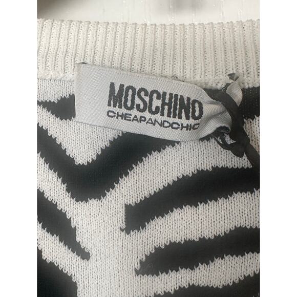 Moschino Sweater Small White/Black Cheap and Chic Zebra Print V-Neck Pullover - Picture 4 of 6
